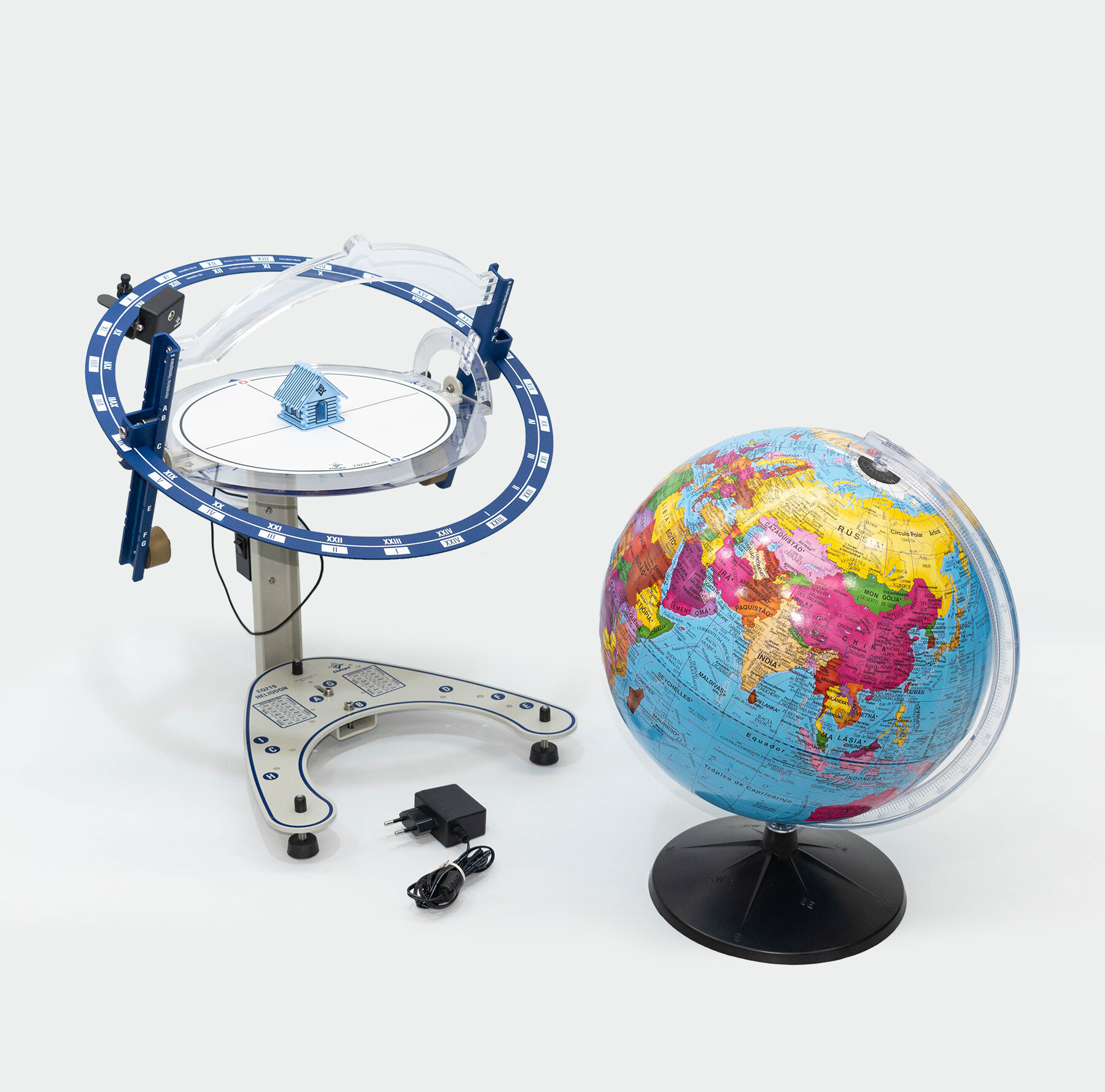 Heliodon com iluminador, casa para demonstração e globo terrestre